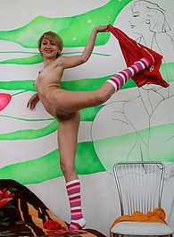 hairy pussy twisty