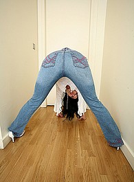 asian hairy pussy masturbating