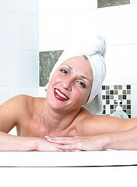 free mature hairy pussy video