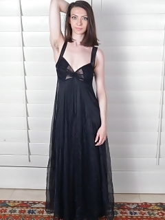 Geneva Older Hairy Pussy