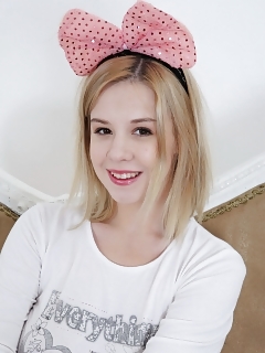 Evelyne Usa Hairy Girls