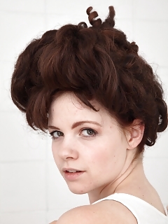 Cynthia Hairy Stomachs Women