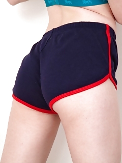 Lola Pussy Hairy Pics